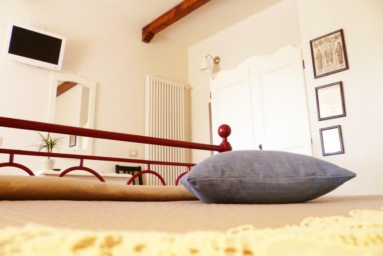 B&B Colle Di Terria Country House Contigliano Экстерьер фото